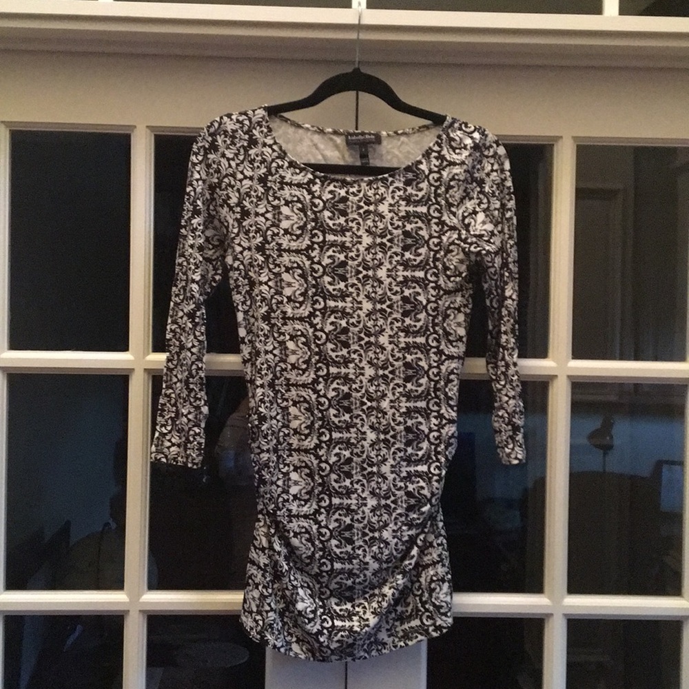 Isabella Oliver for a Pea in the Pod blouse